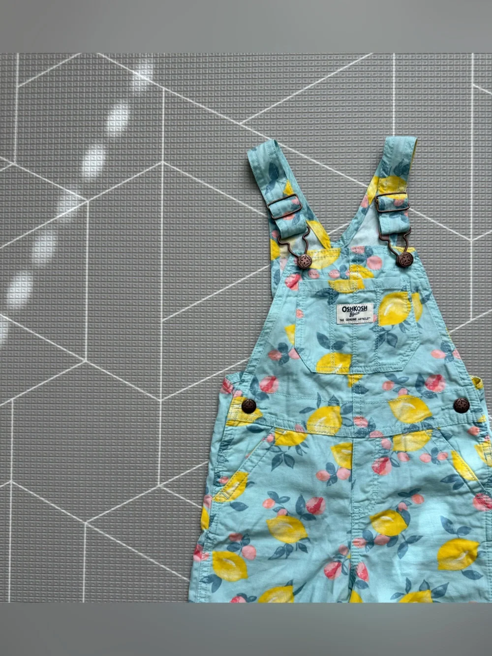 OshKosh B'gosh|Baby girl/toddler Blue Lemon Print Shortalls overalls•Novelty 4T
